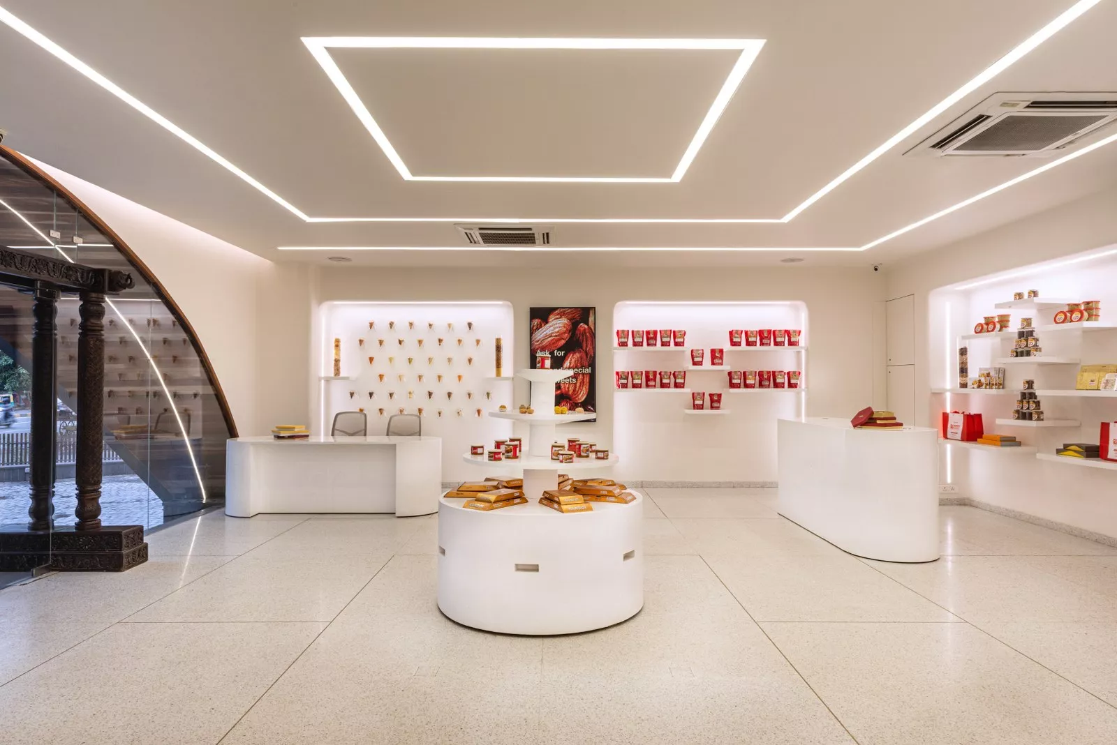 تصميم ديكور محل الحلويات اضفاء لمسة من السحر والجاذبية على عالم الحلويات